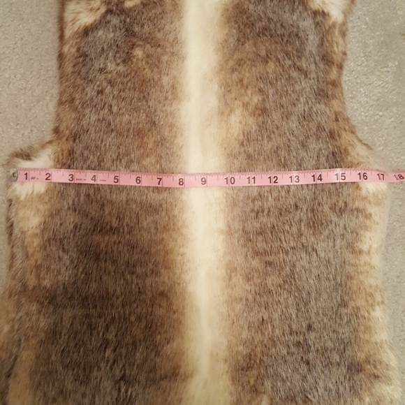 Michael Michael Kors Faux Fur Vest - Picture 8 of 8